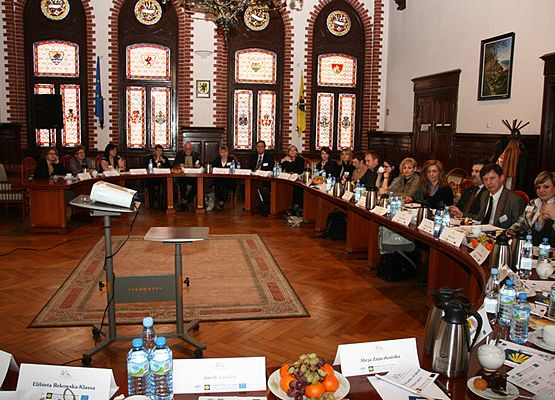 Grafika 3: Konferencja otwierająca oraz pierwsze spotkanie Grupy Sterującej