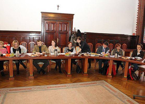 Grafika 6: Konsultacje partnerskie