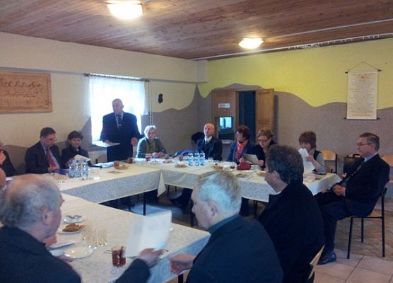 Grafika 2: Przygotowania do warsztatów szkoleniowych w Duninowie