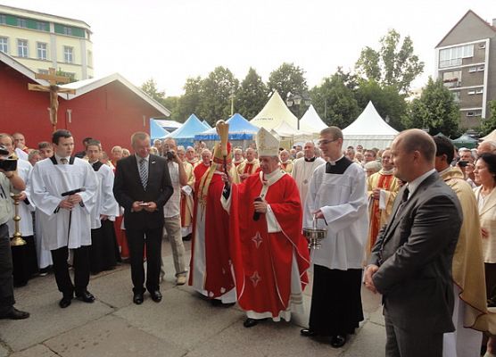 Grafika 2: Muszla jakubowa na szczecińskiej katedrze